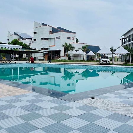 Vasant Vihar Resort Kevadia Eksteriør billede